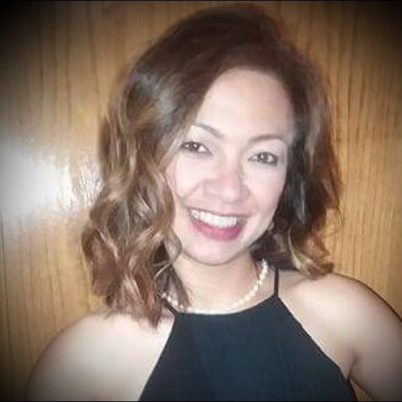 Poshmark profile picture for @poy